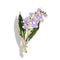 Broche décorative en forme de muguet avec des fleurs violettes, des feuilles émaillées vertes et une monture en métal doré.