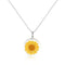 Collier avec fleur séchée