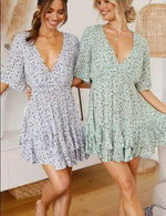 Robe Fluide Fleurie Courte - Vignette | Dame Fleur