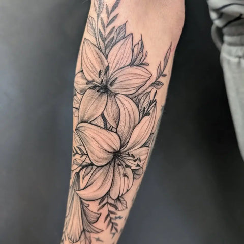 Tatouage Fleur de Lys: Signification et Exemples