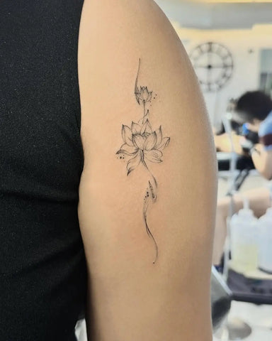 Tatouage Fleur de Lotus: Signification et Exemples