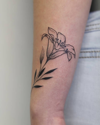 Tatouage Fleur de Lys: Signification et Exemples