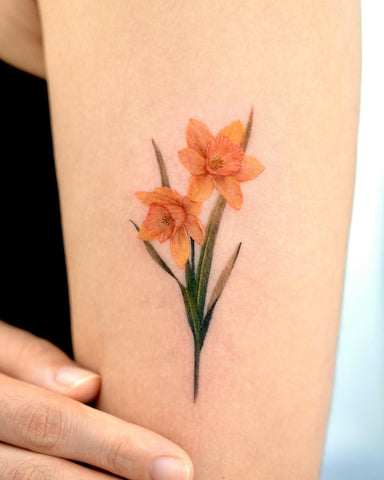 Fleur de Naissance Tatouage: Significations et Idées mois