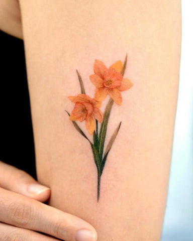 Fleur de Naissance Tatouage: Significations et Idées mois