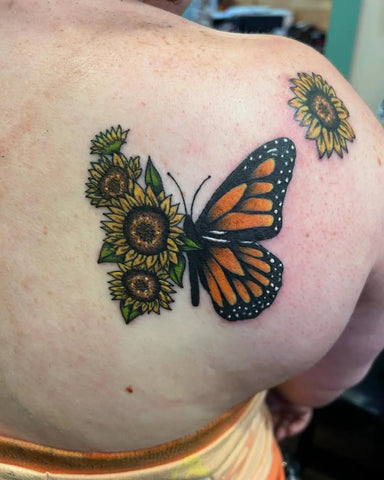 Tatouage Papillon Fleur: Signification et Exemples