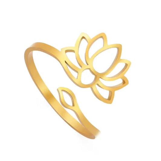 Bague en or en forme de fleur de lotus.