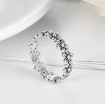 Bague Fleur Petite & Discrète - Vignette | Dame Fleur