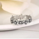 Bague Fleur Petite & Discrète - Vignette | Dame Fleur