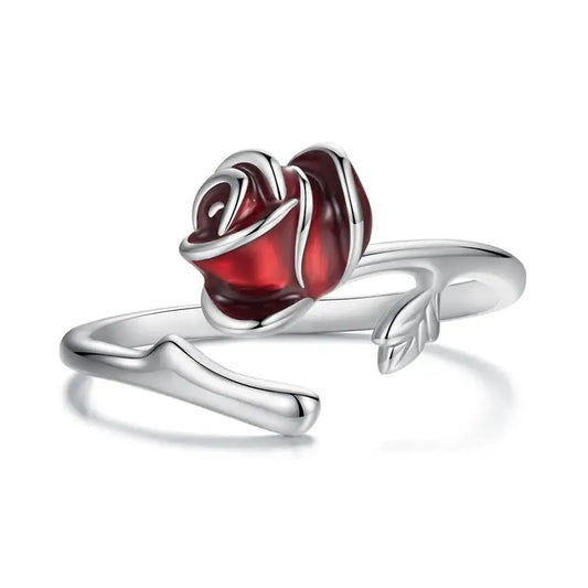Bague rose argentée.