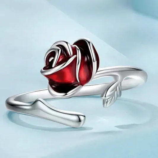 Bague rose argentée.