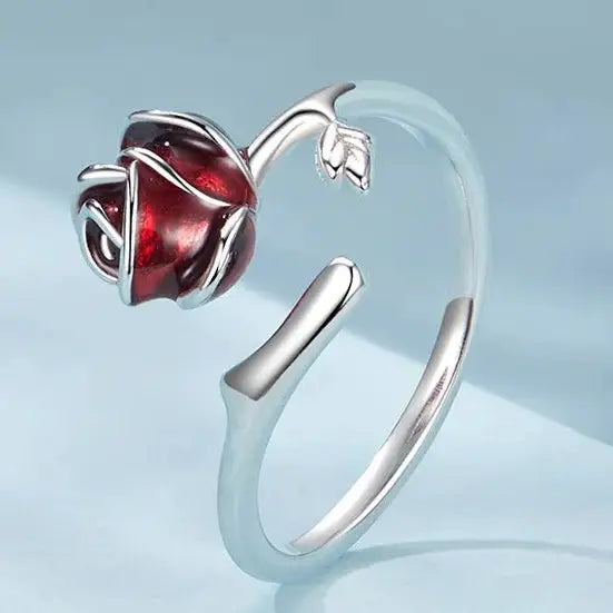 Bague rose argentée.