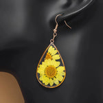 Boucles d’Oreilles Pendantes Fleur de Marguerite - Vignette | Dame Fleur