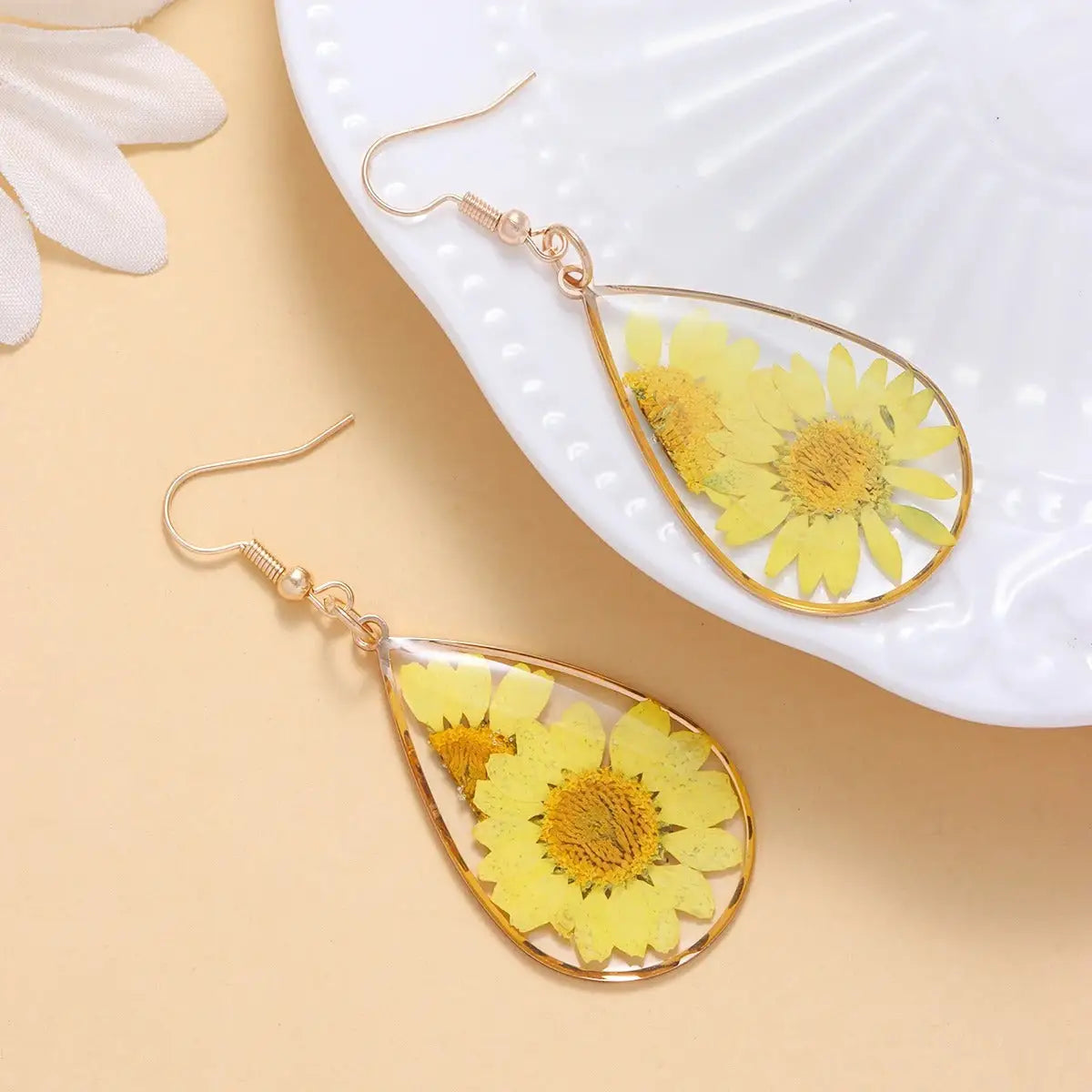 Boucles d’Oreilles Pendantes Fleur de Marguerite | Dame