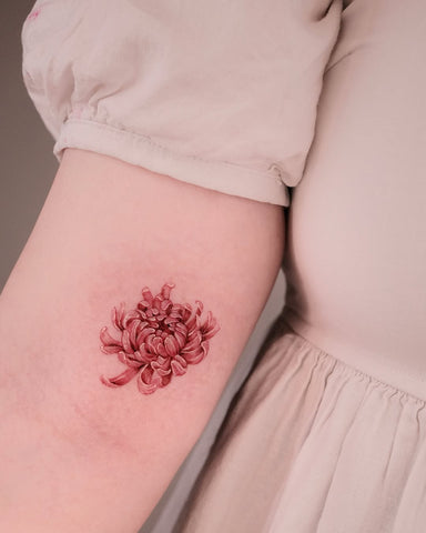 Fleur de Naissance Tatouage: Significations et Idées mois