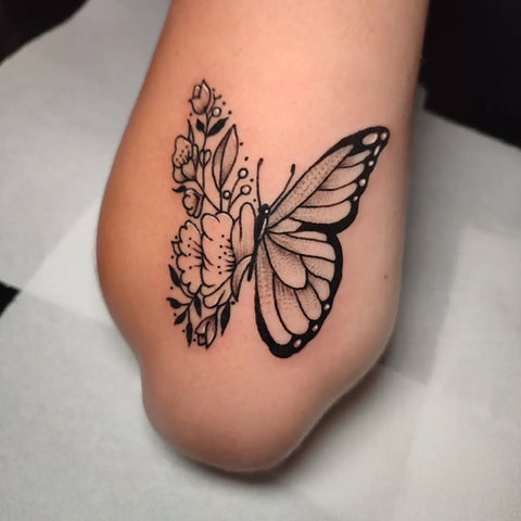 Tatouage Papillon Fleur: Signification et Exemples