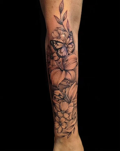 Tatouage Papillon Fleur: Signification et Exemples