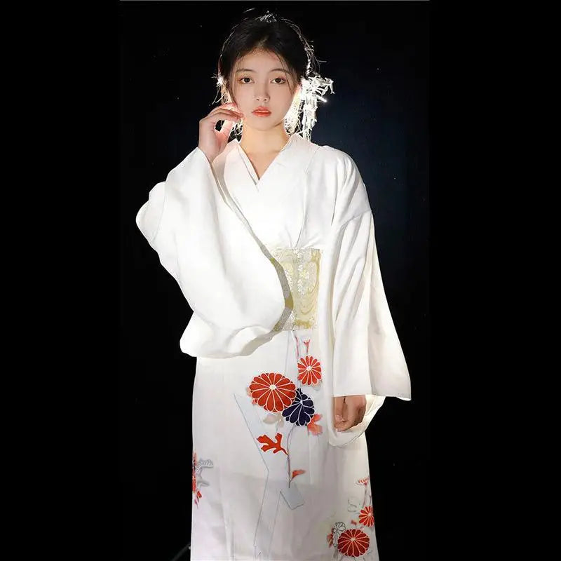 Kimono Japonais Traditionnel Blanc Fleuri | Dame Fleur