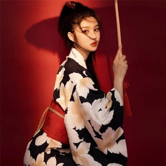Kimono Noir à Fleurs | Dame Fleur