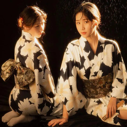 Kimono Noir à Fleurs | Dame Fleur