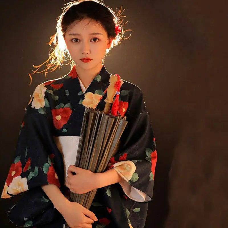 Kimono Traditionnel Noir Japonais Fleuri | Dame Fleur
