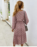 Robe Fleurie Mi-Longue Col Carré - Vignette | Dame Fleur